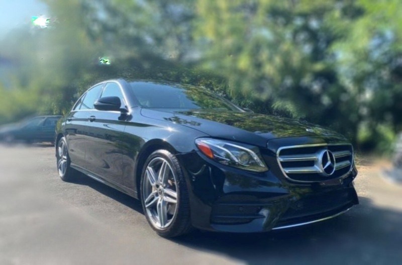 Mercedes-Benz E-Class W213 婚禮禮車照片